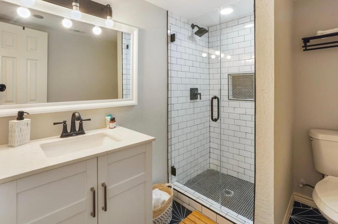 Cozy Heights 2 Bd Bungalow, Walkable Houston Exterior photo